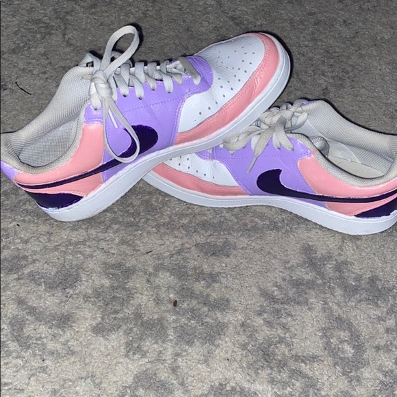 CUSTOM NIKE SNEAKERS - Picture 2 of 5